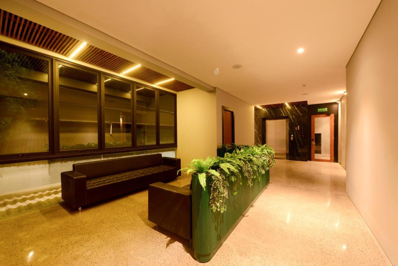Nata Azana Hotel Solo Εξωτερικό φωτογραφία