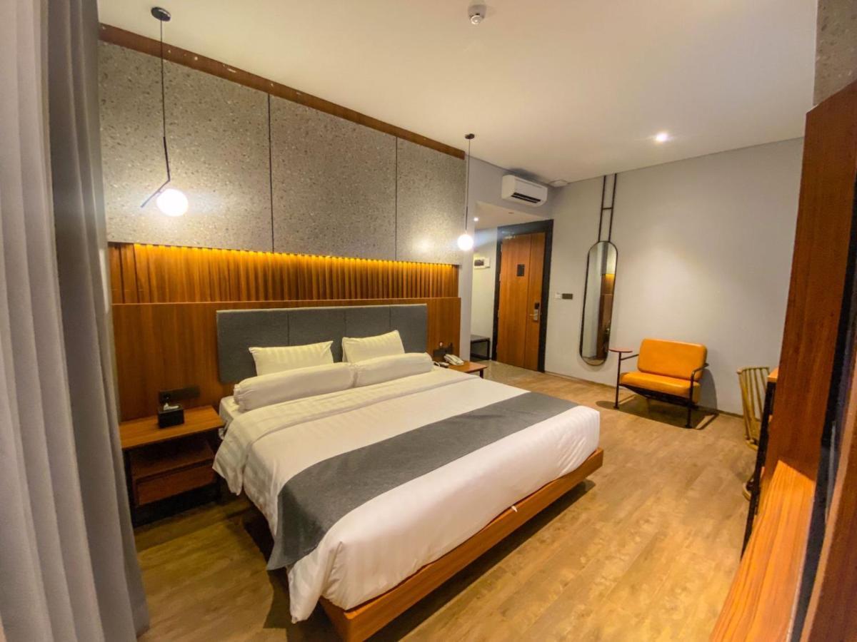 Nata Azana Hotel Solo Εξωτερικό φωτογραφία